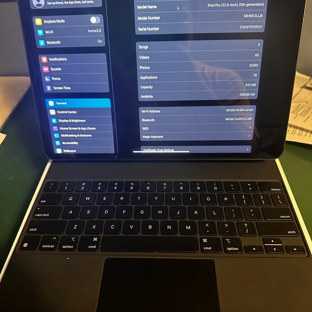 iPad Pro 12.9 5th gen 512gb bundle
